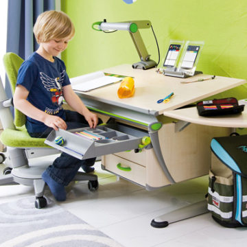Детские письменные столы