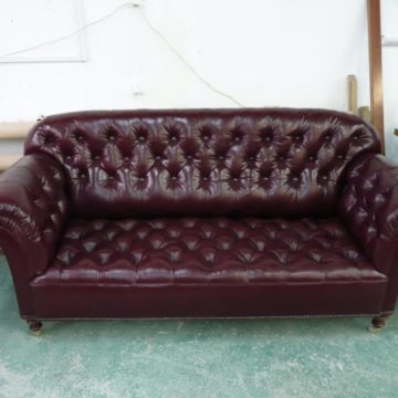 Обивка мебели: главные преимущества