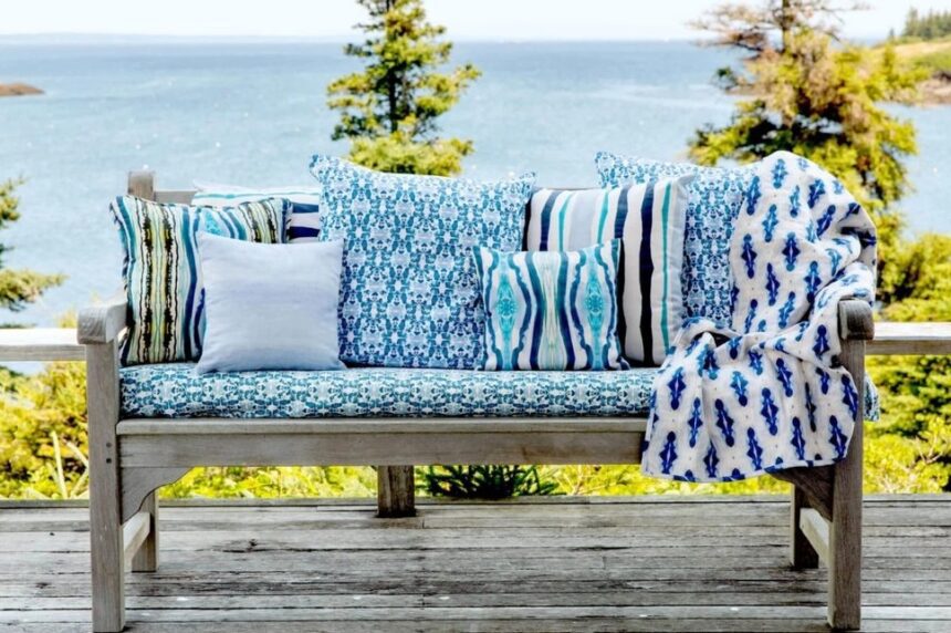 Ткани OUTDOOR для обивки уличной мебели