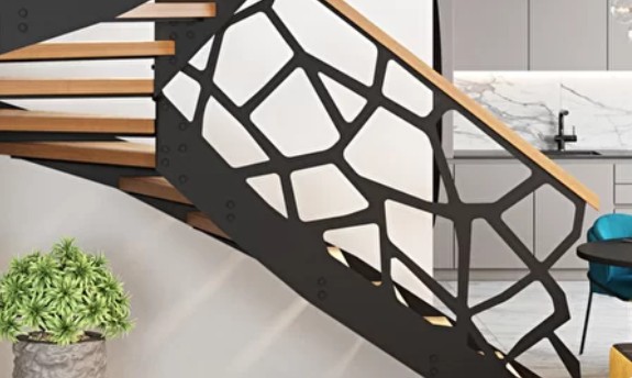 1 Лестницы по индивидуальным заказам для частных домостроений