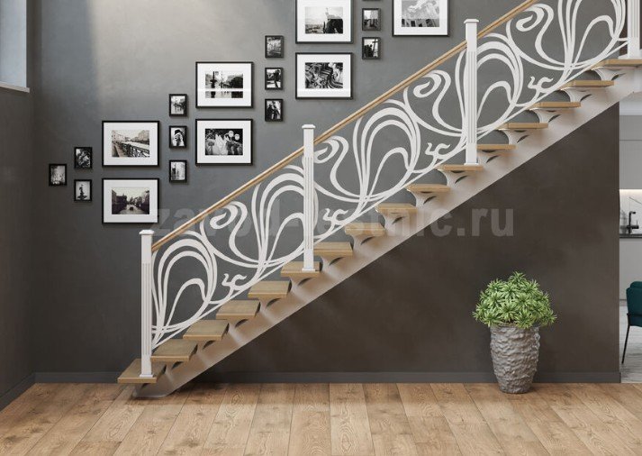 Лестницы для коттеджей и дач на заказ